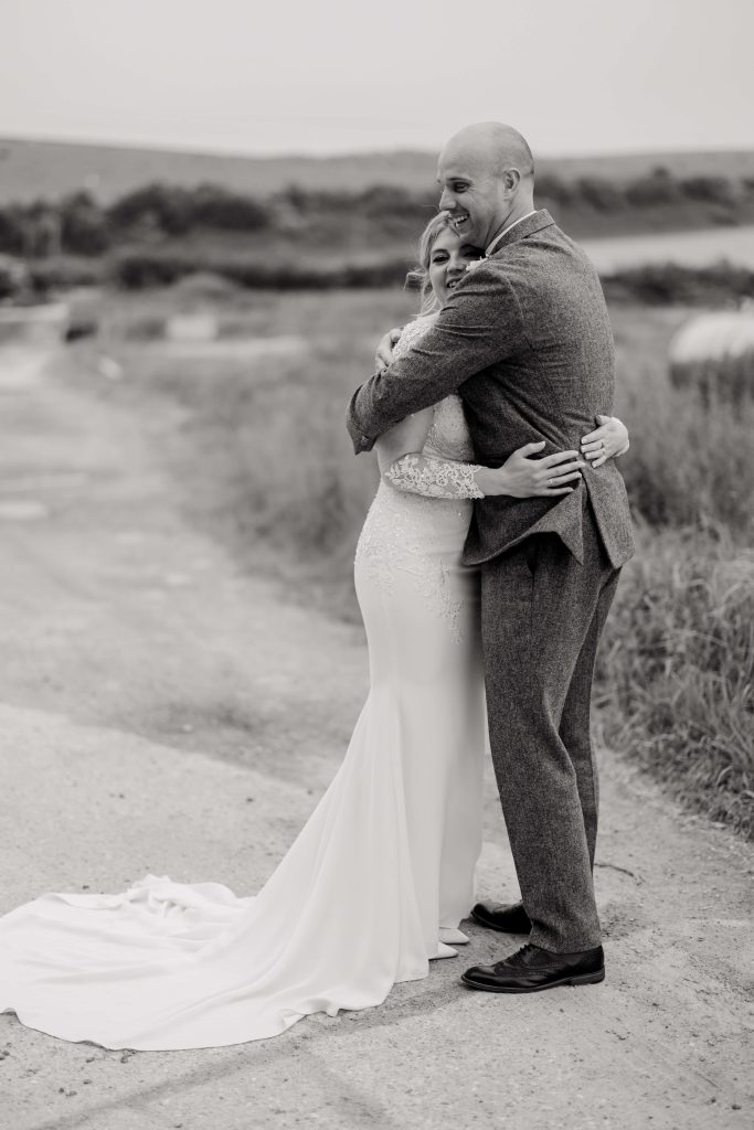gote-barn-wedding