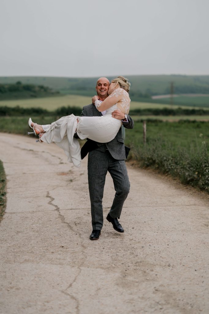 gote-barn-wedding