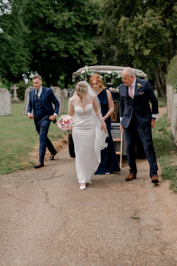 gote-barn-wedding