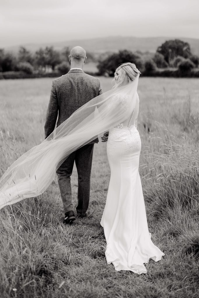 gote-barn-wedding